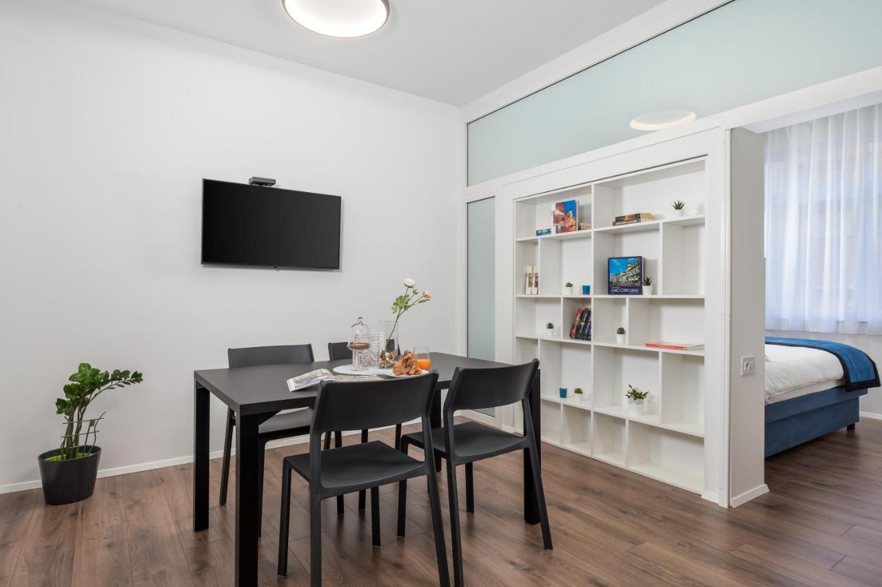 Apartment Artqart